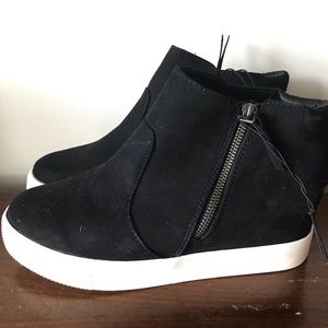 Universal Thread platform wedges